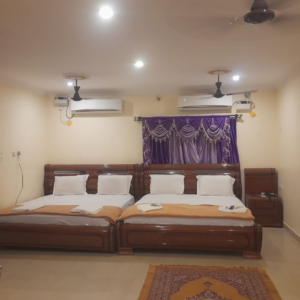 Deluxe Suite Room AC